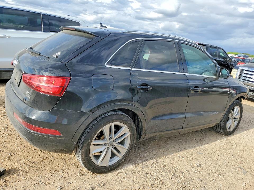 2018 Audi Q3 მანქანა იყიდება აუქციონზე, vin: WA1JCCFS2JR032042, აუქციონის ნომერი: 49419706