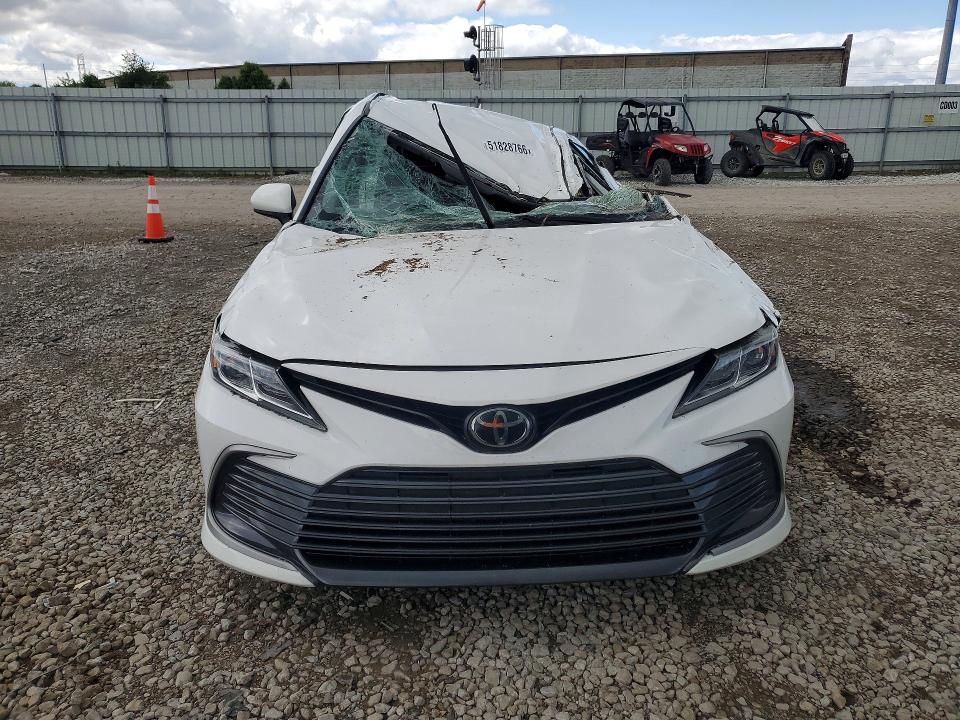51828766 :رقم المزاد ، 4T1C11BKXPU092618 vin ، 2023 Toyota Camry مزاد بيع