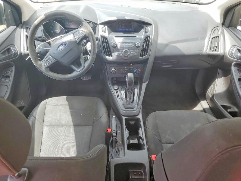 48795216 :رقم المزاد ، 1FADP3E26FL271313 vin ، 2015 Ford Focus مزاد بيع