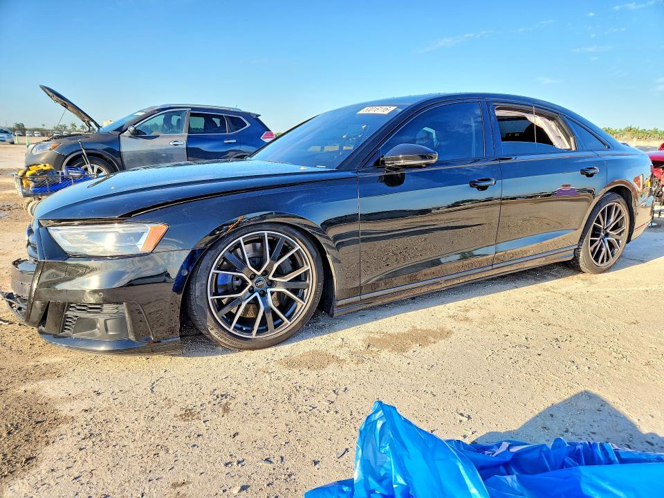 Продаж на аукціоні авто 2020 Audi A8, vin: WAU8EAF8XLN004052, номер лоту: 50018116