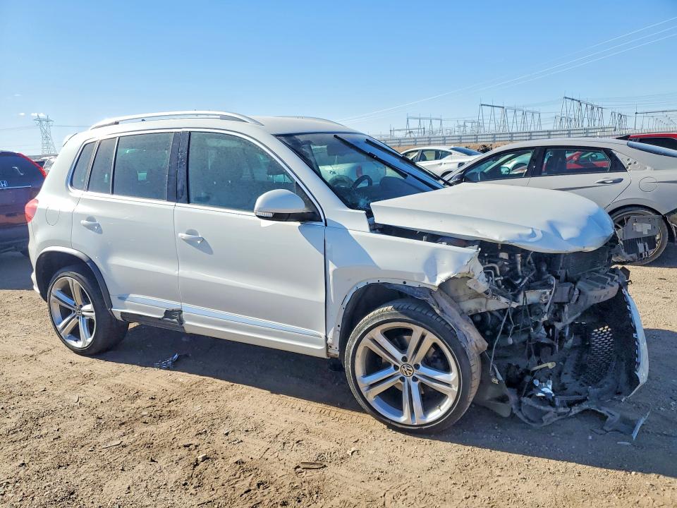 49825496 :رقم المزاد ، WVGAV7AX4GW074342 vin ، 2016 Volkswagen Tiguan مزاد بيع