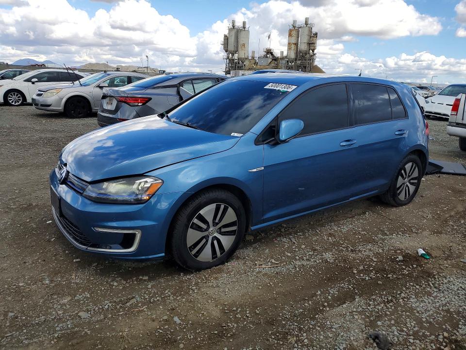 50001306 :رقم المزاد ، WVWPP7AUXFW911088 vin ، 2015 Volkswagen E-golf مزاد بيع