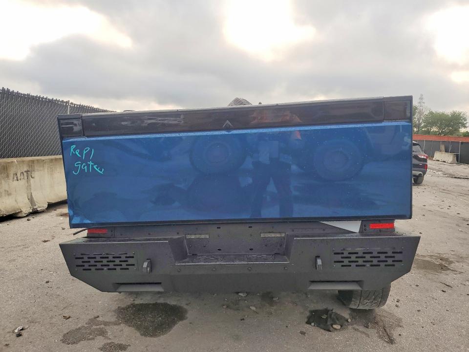 48893086 :رقم المزاد ، 7G2CEHED5RA051382 vin ، 2024 Tesla Cybertruck مزاد بيع