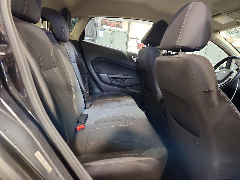 48543526 :رقم المزاد ، 3FADP4EJ5FM127991 vin ، 2015 Ford Fiesta مزاد بيع