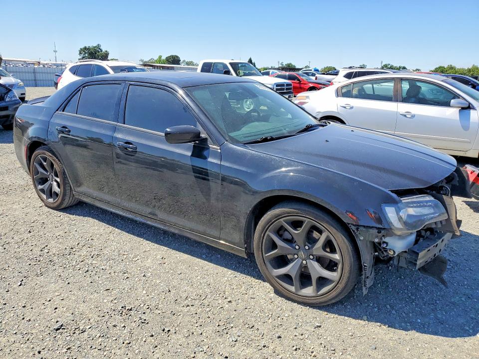 48531826 :رقم المزاد ، 2C3CCABG8LH212525 vin ، 2020 Chrysler 300 مزاد بيع