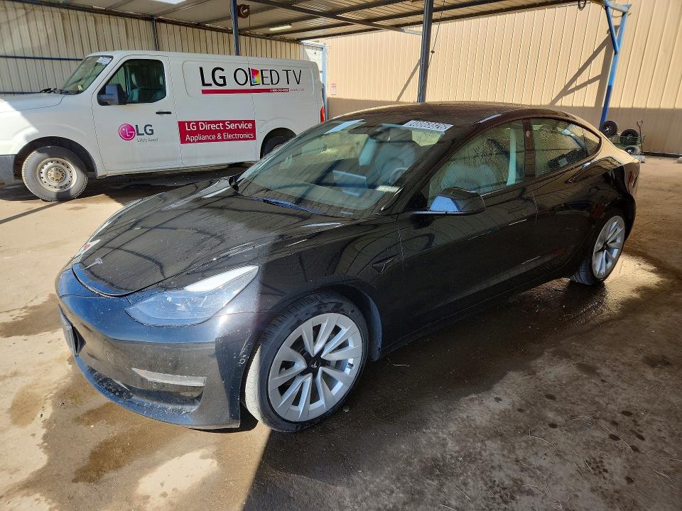 48868826 :رقم المزاد ، 5YJ3E1EA1NF371683 vin ، 2022 Tesla Model 3 مزاد بيع