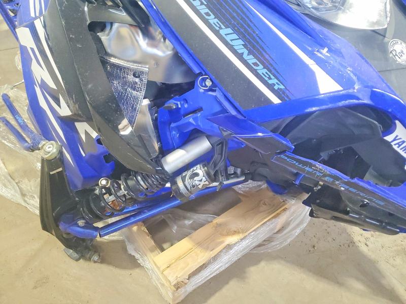 51660126 :رقم المزاد ، 4UF8T4LK7ST000943 vin ، 2025 Yamaha Sidewinder Srx Le Eps مزاد بيع
