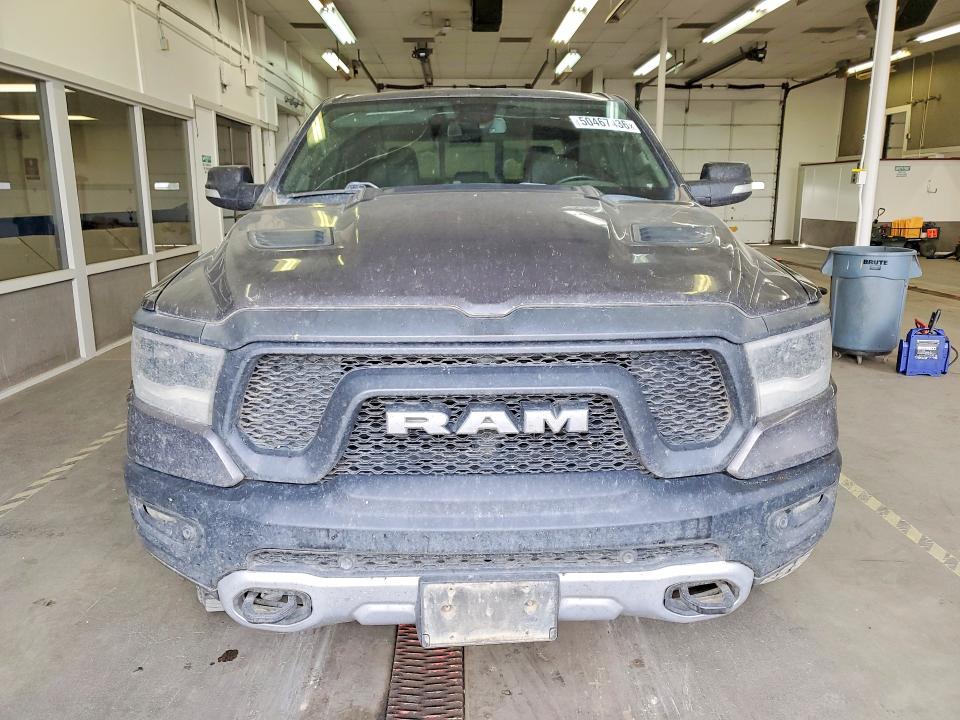 51779306 :رقم المزاد ، 1C6SRFLT5KN557328 vin ، 2019 Ram 1500 مزاد بيع