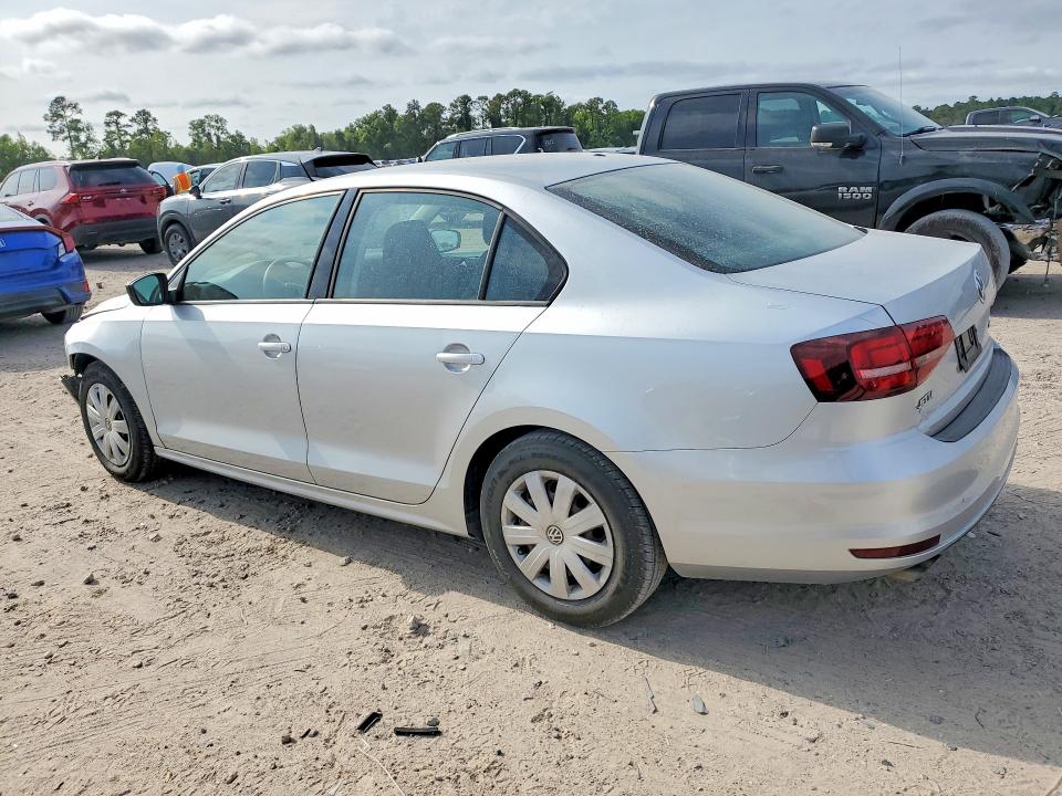 51560786 :رقم المزاد ، 3VW167AJ8GM295842 vin ، 2016 Volkswagen Jetta مزاد بيع