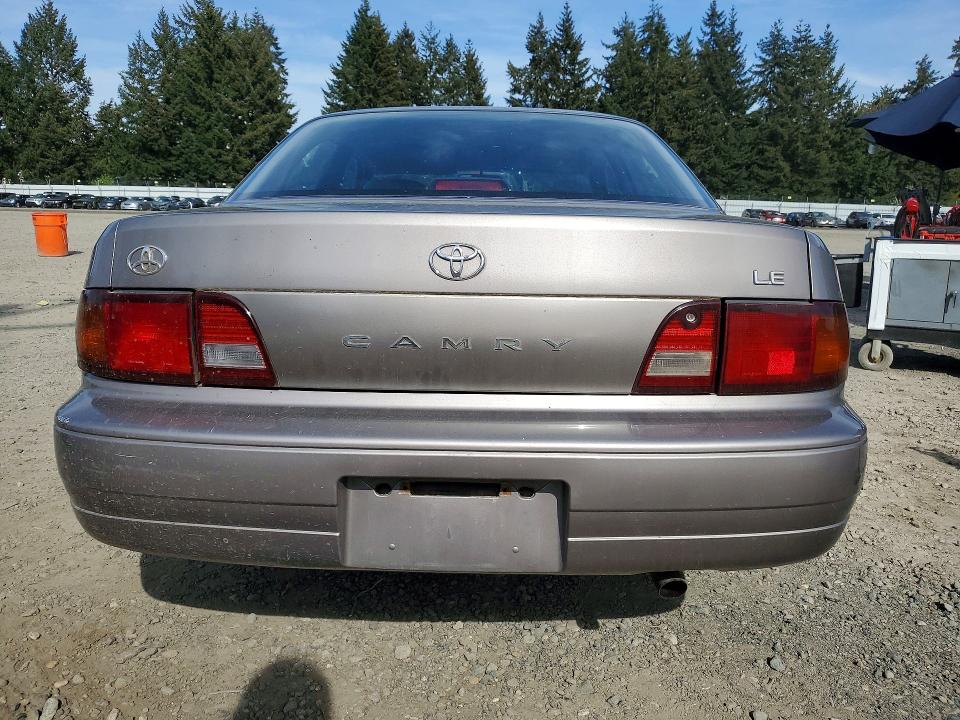 51371496 :رقم المزاد ، JT2BG12K8T0346030 vin ، 1996 Toyota Camry مزاد بيع