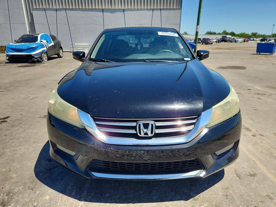 Продажа на аукционе авто 2015 Honda Accord, vin: 1HGCR2F57FA127172, номер лота: 49998096