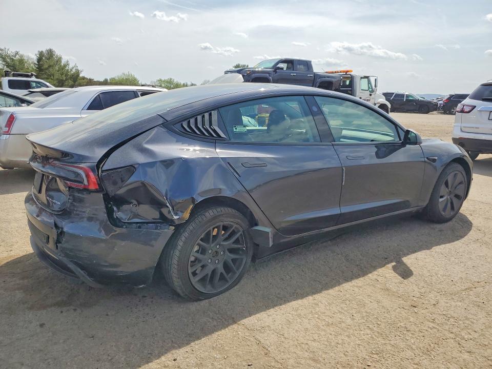 49636956 :رقم المزاد ، 5YJ3E1EA8SF876986 vin ، 2025 Tesla Model 3 مزاد بيع