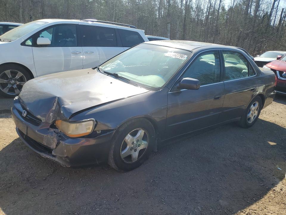 1998 Honda Accord მანქანა იყიდება აუქციონზე, vin: 1HGCG1655WA801318, აუქციონის ნომერი: 50462796