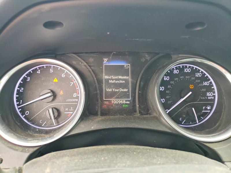 49811796 :رقم المزاد ، 4T1B11HK6JU110588 vin ، 2018 Toyota Camry مزاد بيع