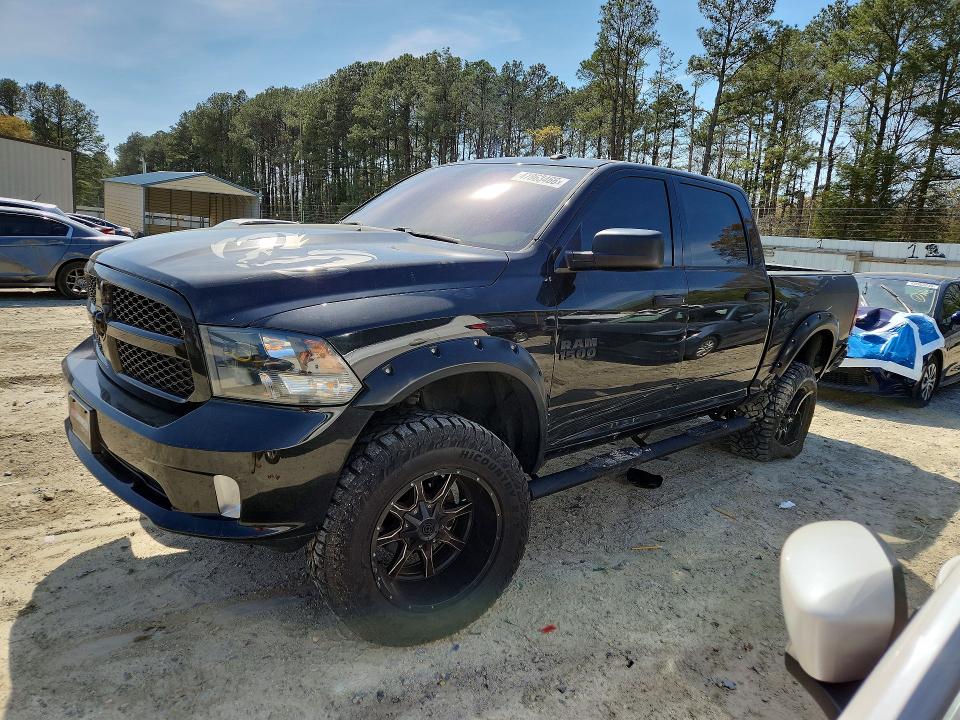 47863466 :رقم المزاد ، 3C6RR7KT1HG533017 vin ، 2017 Ram 1500 مزاد بيع
