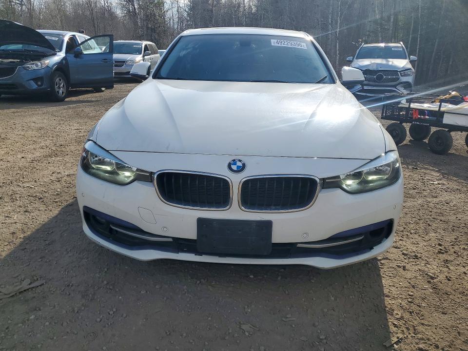 2016 Bmw 320 მანქანა იყიდება აუქციონზე, vin: WBA8A3C55GK688405, აუქციონის ნომერი: 49229396