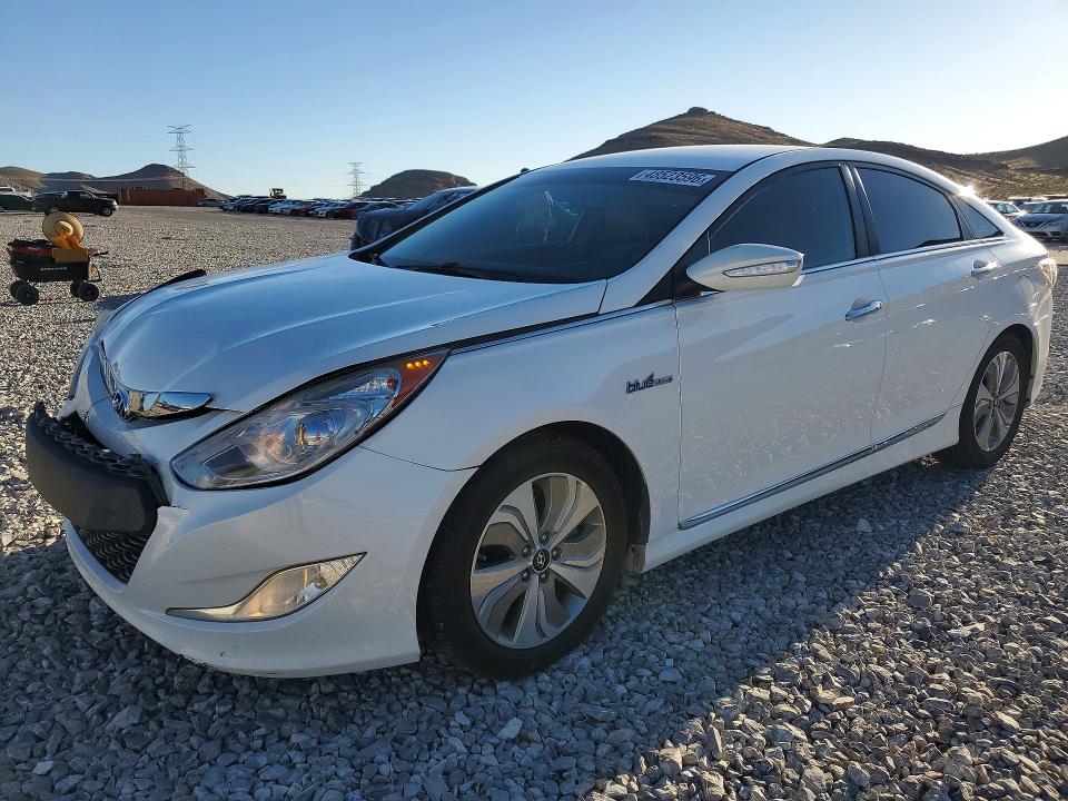 Auction sale of the 2013 Hyundai Sonata Hybrid, vin: KMHEC4A41DA100092, lot number: 48523596