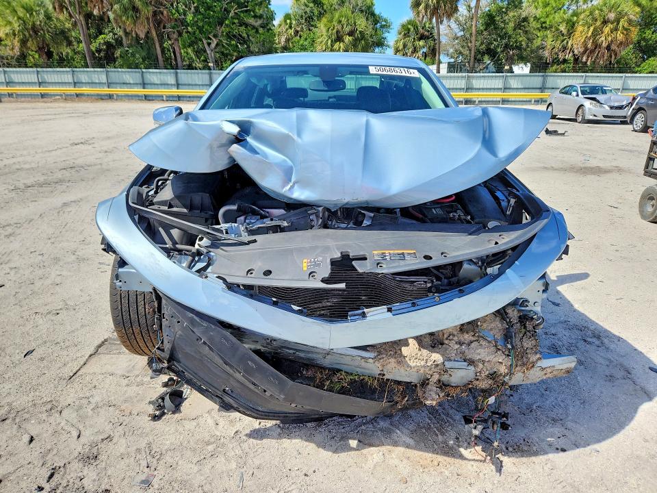 50686316 :رقم المزاد ، 1G1115SL5FU144367 vin ، 2015 Chevrolet Impala مزاد بيع