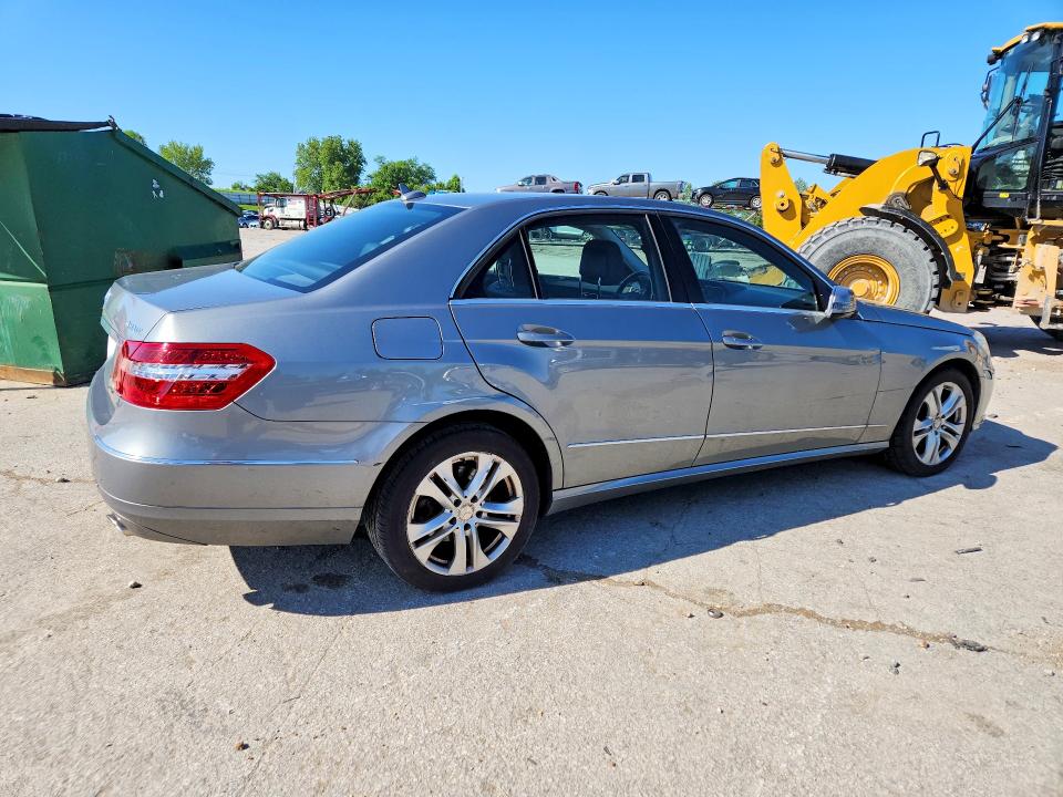 51262766 :رقم المزاد ، WDDHF8HB2BA431335 vin ، 2011 Mercedes-benz E مزاد بيع