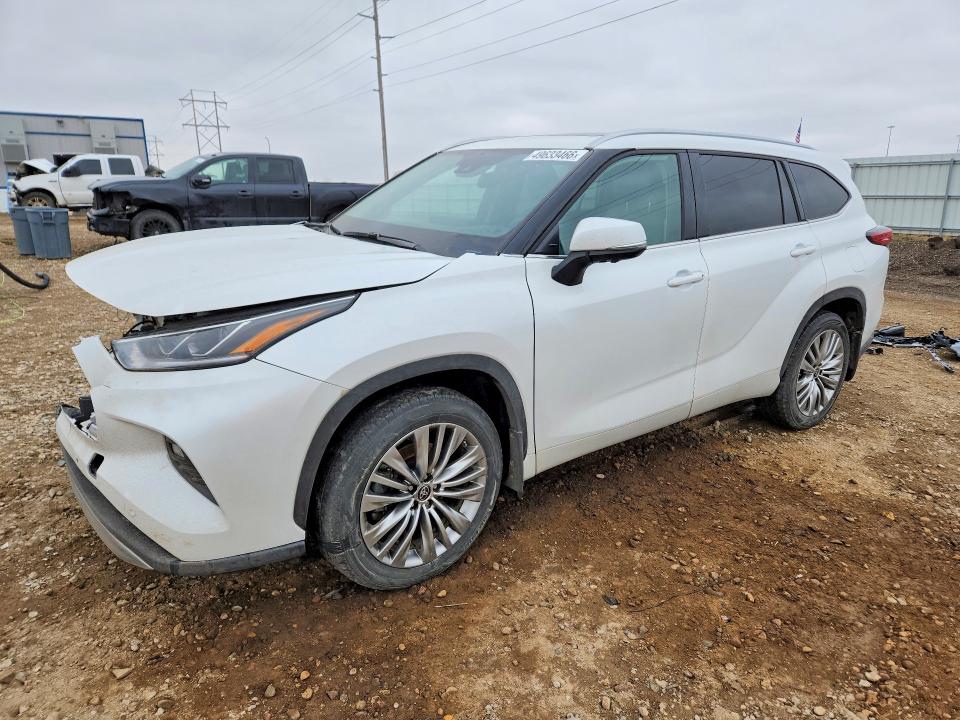 Продажа на аукционе авто 2023 Toyota Highlander, vin: 5TDKDRBHXPS039111, номер лота: 49633466
