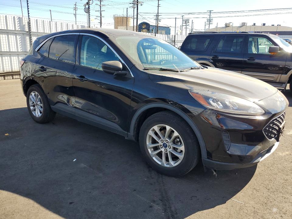 2022 Ford Escape მანქანა იყიდება აუქციონზე, vin: 1FMCU0G63NUC01883, აუქციონის ნომერი: 49659736
