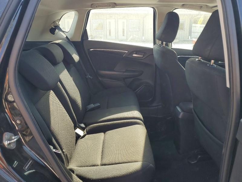 48584816 :رقم المزاد ، 3HGGK5H87FM700153 vin ، 2015 Honda Fit مزاد بيع