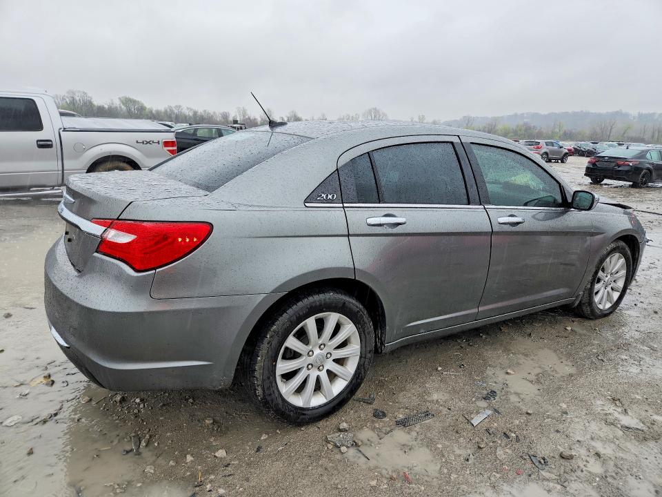 Продажа на аукционе авто 2013 Chrysler 200, vin: 1C3CCBCG9DN522616, номер лота: 48092526