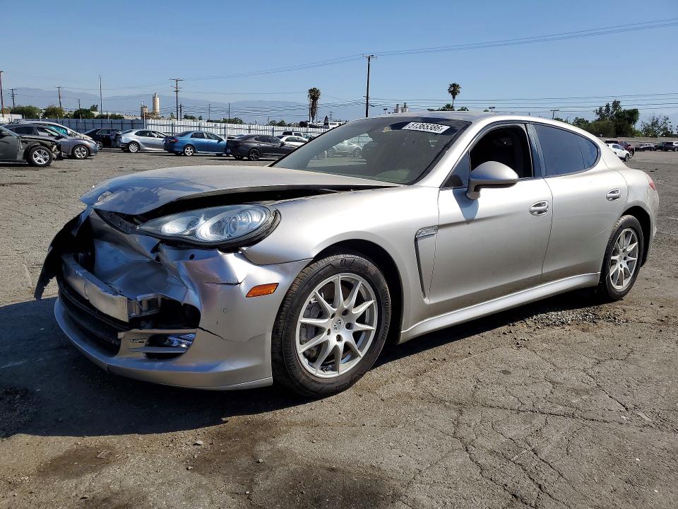 51365386 :رقم المزاد ، WP0AA2A75CL012012 vin ، 2012 Porsche Panamera مزاد بيع