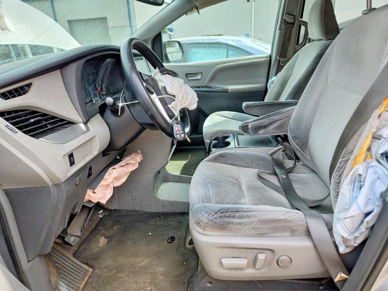 2015 Toyota Sienna მანქანა იყიდება აუქციონზე, vin: 5TDKK3DC2FS550976, აუქციონის ნომერი: 50293266