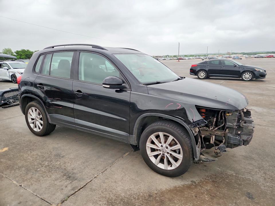 49915086 :رقم المزاد ، WVGAV7AX7HK042994 vin ، 2017 Volkswagen Tiguan مزاد بيع