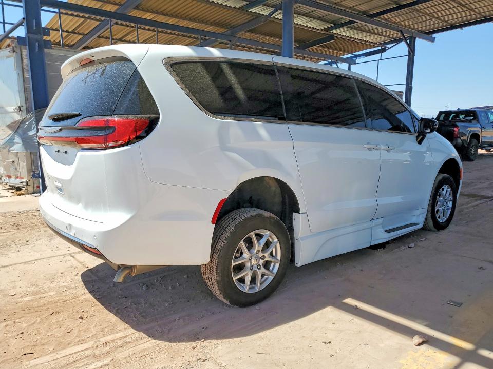 Продажа на аукционе авто 2024 Chrysler Pacifica, vin: 2C4RC1BG9RR142932, номер лота: 50577746