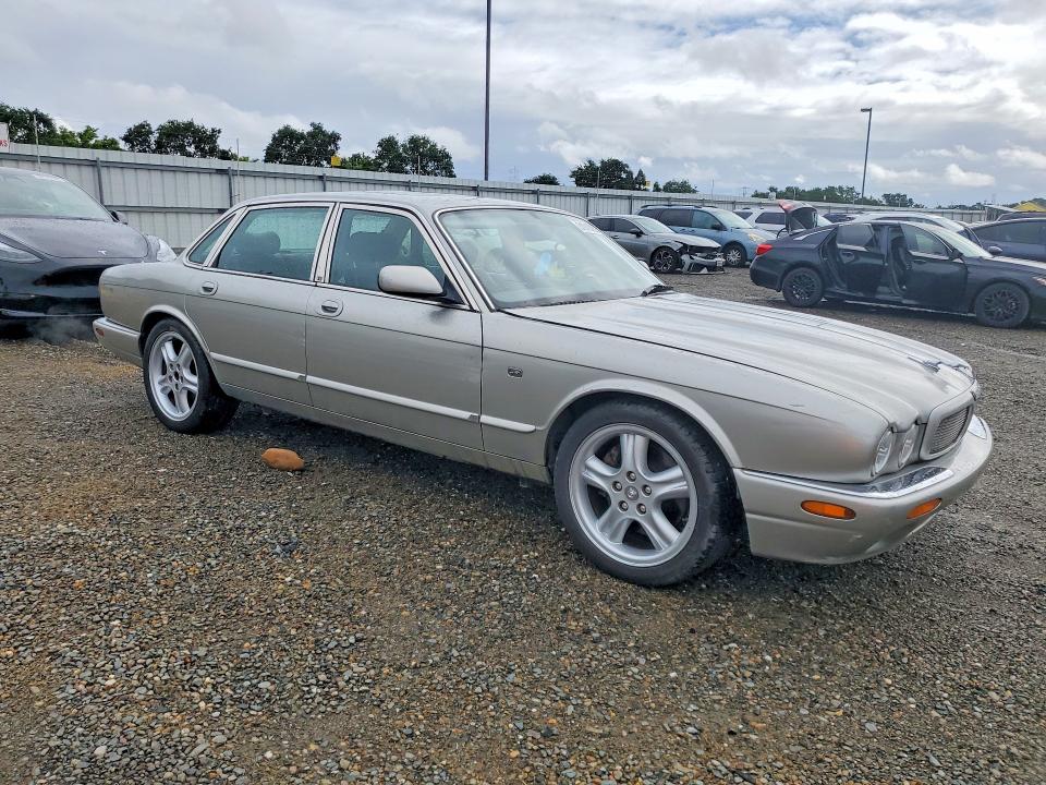 Продажа на аукционе авто 1999 Jaguar Xjr, vin: SAJPX1847XC854663, номер лота: 51010286