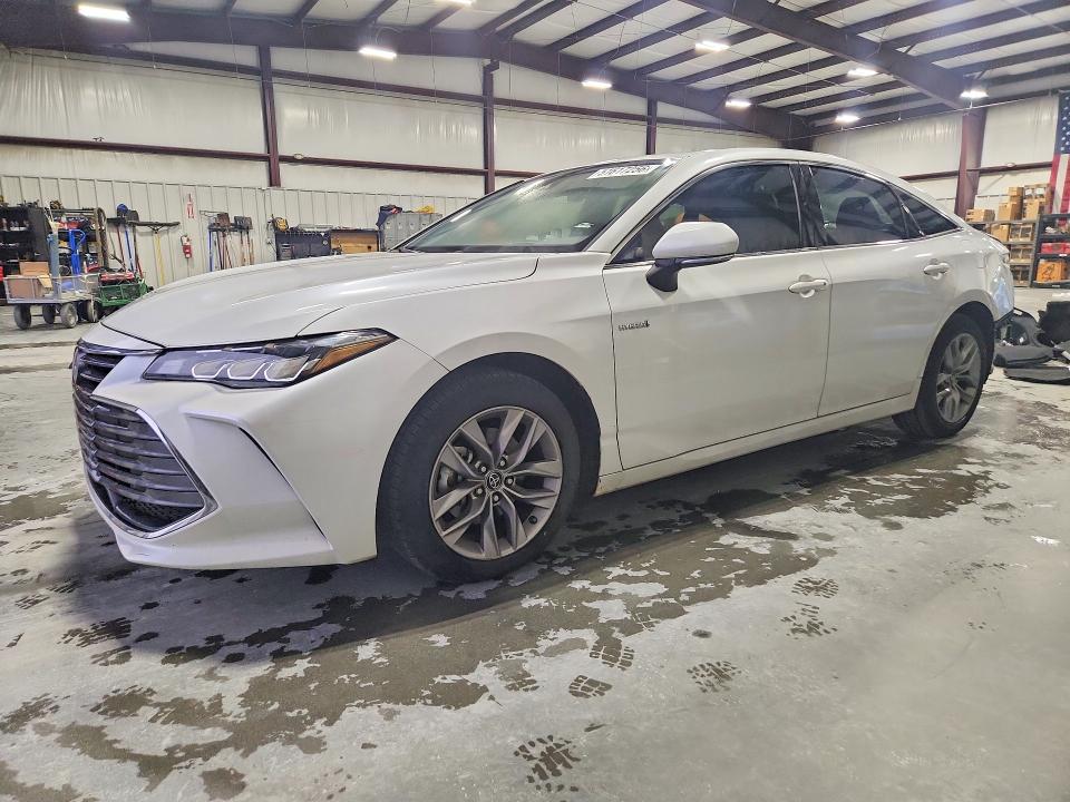 51617256 :رقم المزاد ، 4T1B21FB5KU005543 vin ، 2019 Toyota Avalon Hybrid مزاد بيع