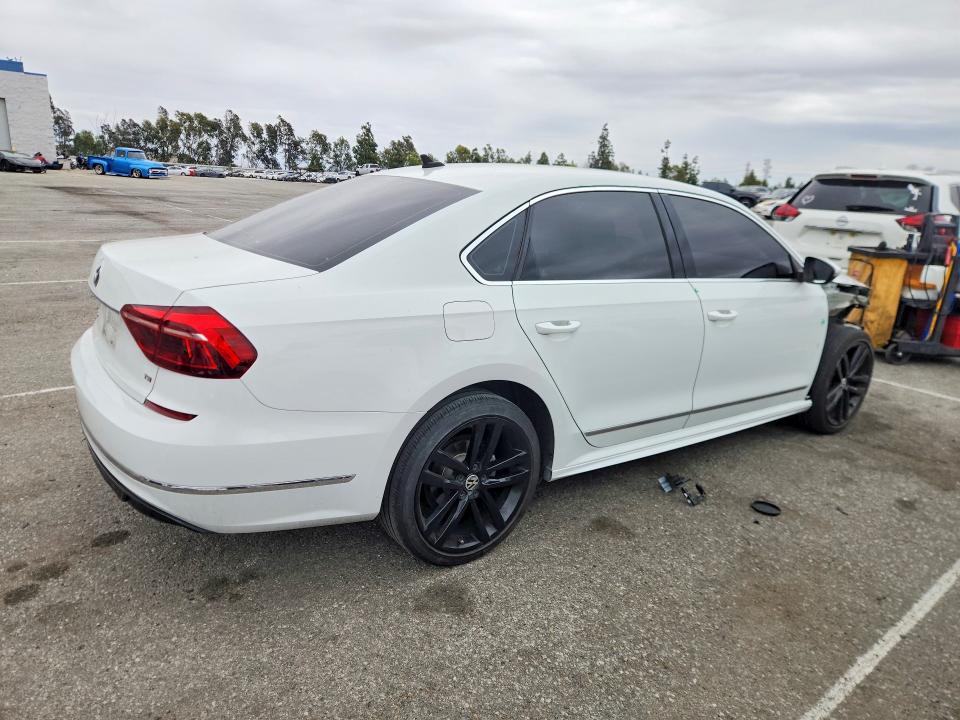 50484316 :رقم المزاد ، 1VWDT7A35HC016079 vin ، 2017 Volkswagen Passat مزاد بيع