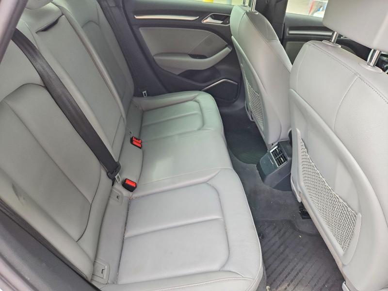 51320826 :رقم المزاد ، WAUJ8GFF7J1017968 vin ، 2018 Audi A3 مزاد بيع