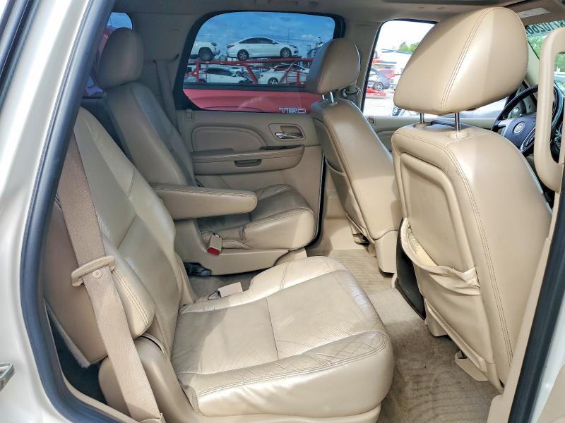 Продажа на аукционе авто 2011 Cadillac Escalade, vin: 1GYS3BEF8BR134630, номер лота: 48710266