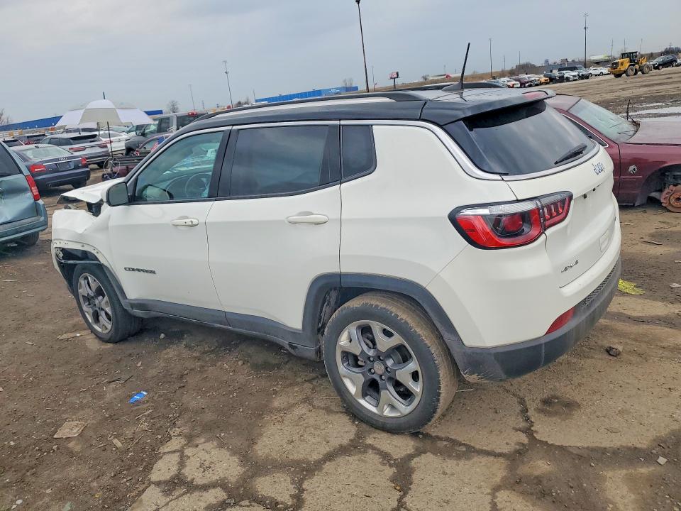 49076816 :رقم المزاد ، 3C4NJDCB9KT800857 vin ، 2019 Jeep Compass مزاد بيع