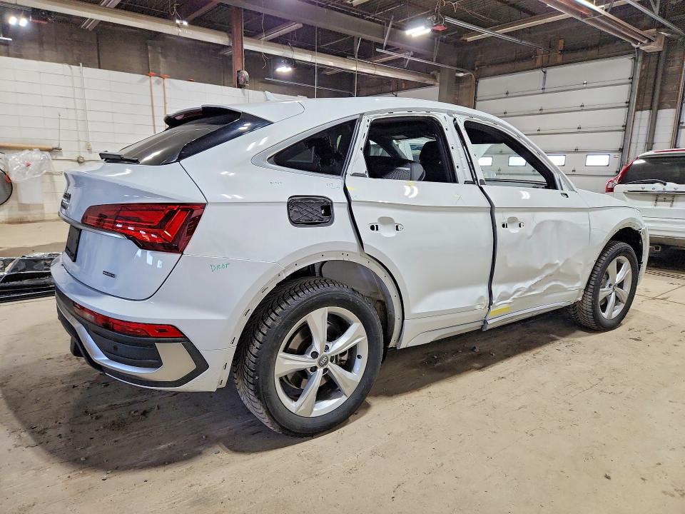 50111896 :رقم المزاد ، WA15AAFY5M2125389 vin ، 2021 Audi Q5 مزاد بيع