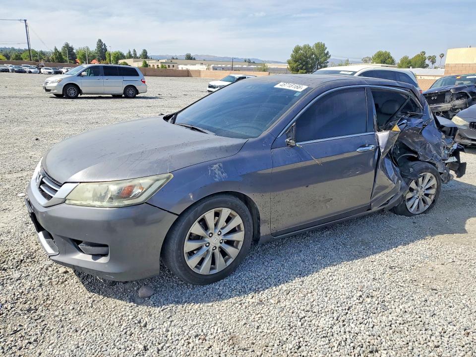 48718166 :رقم المزاد ، 1HGCR3F80FA027589 vin ، 2015 Honda Accord مزاد بيع
