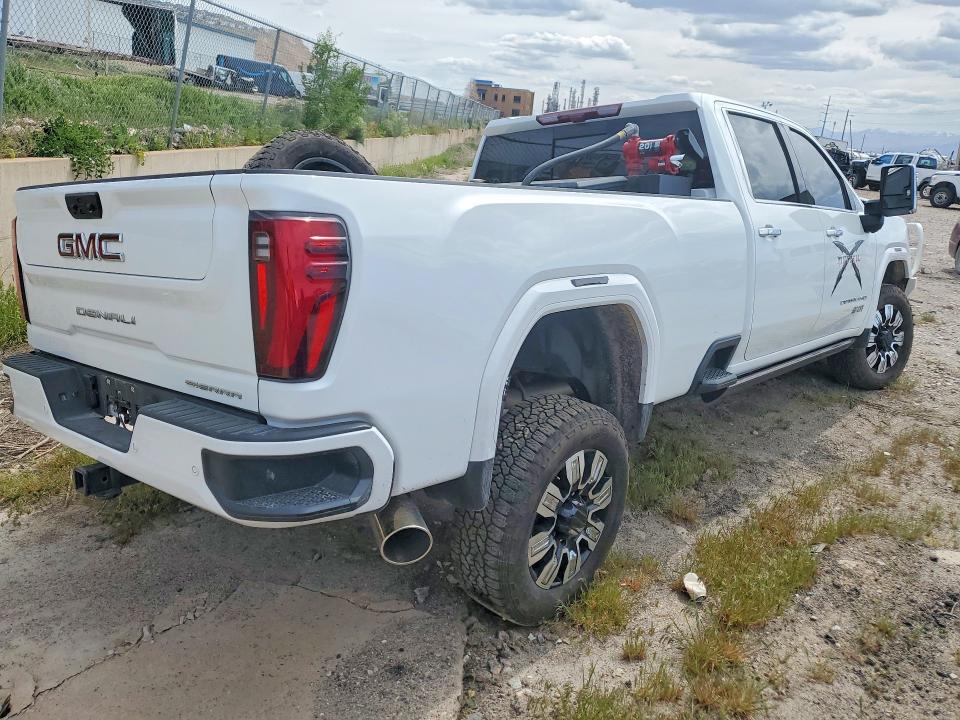 50260056 :رقم المزاد ، 1GT4UWEYXSF361033 vin ، 2025 Gmc Sierra مزاد بيع