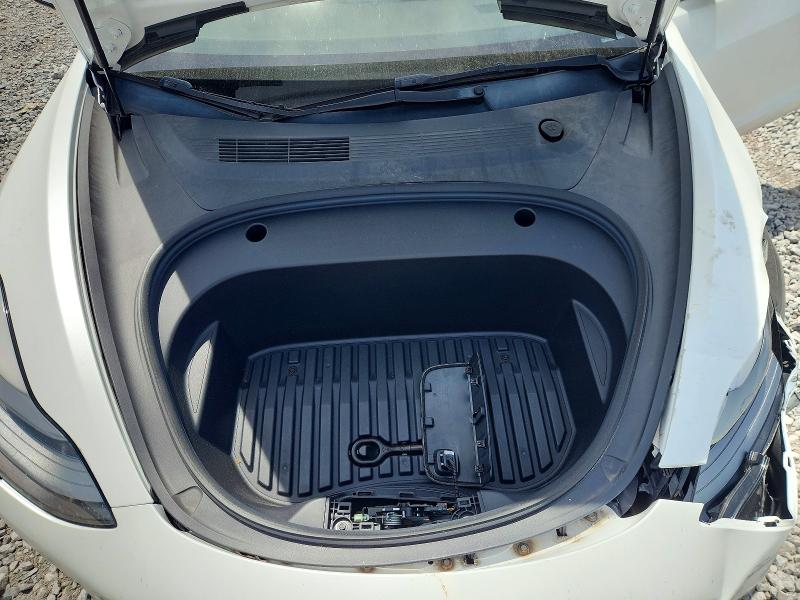 50901036 :رقم المزاد ، 5YJ3E1EB9NF252983 vin ، 2022 Tesla Model 3 مزاد بيع