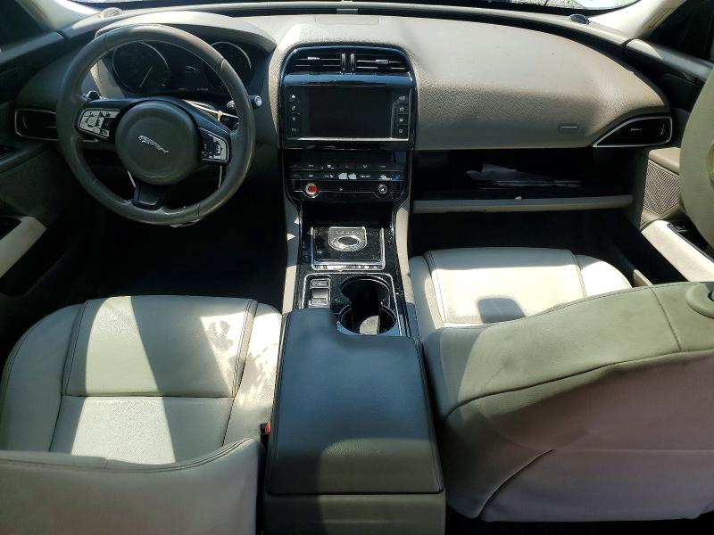 2017 Jaguar Xe მანქანა იყიდება აუქციონზე, vin: SAJAR4BG4HA973613, აუქციონის ნომერი: 50254406
