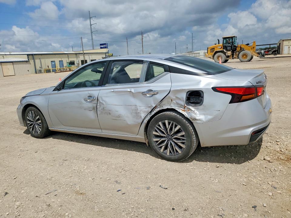 47872976 :رقم المزاد ، 1N4BL4DV8PN385906 vin ، 2023 Nissan Altima مزاد بيع