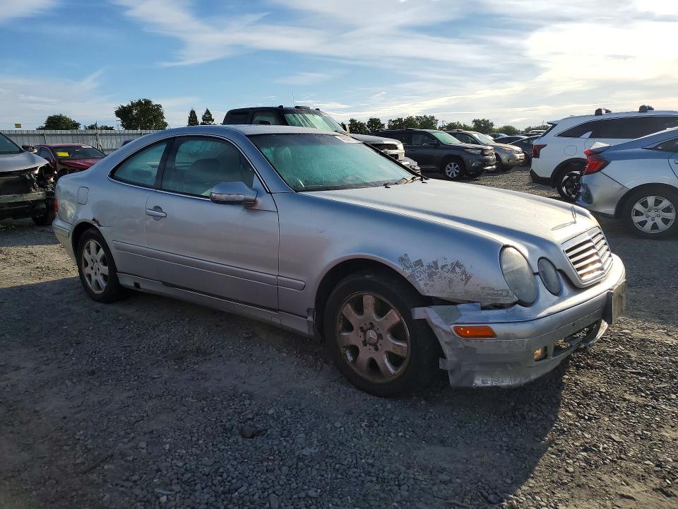 48848726 :رقم المزاد ، WDBLJ65GXYF157240 vin ، 2000 Mercedes-benz Clk مزاد بيع