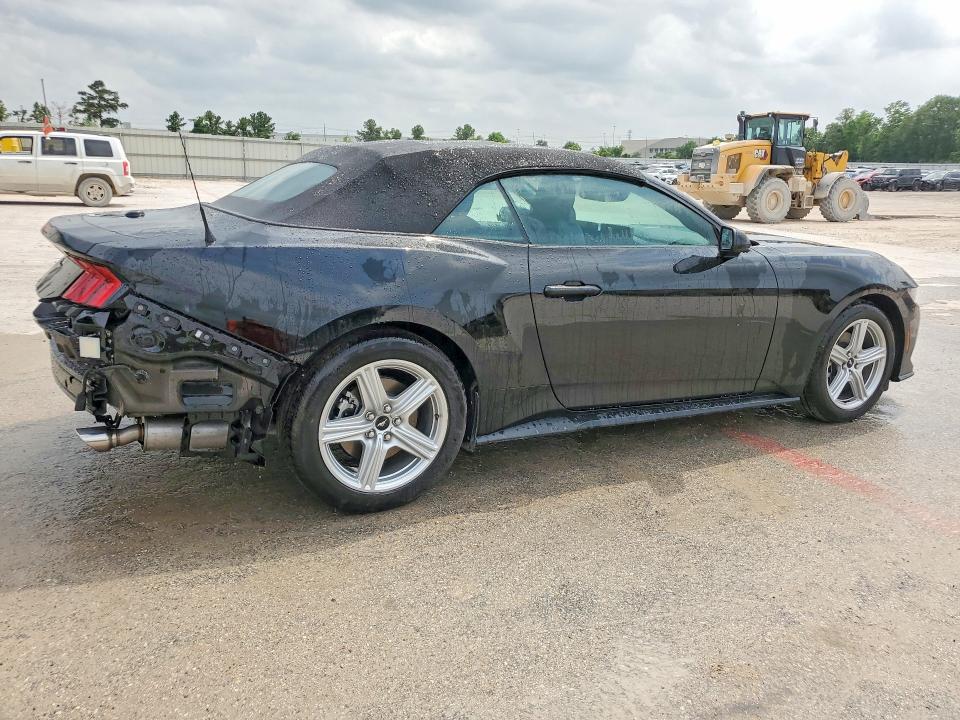 51723976 :رقم المزاد ، 1FAGP8UH5T5119586 vin ، 2026 Ford Mustang مزاد بيع