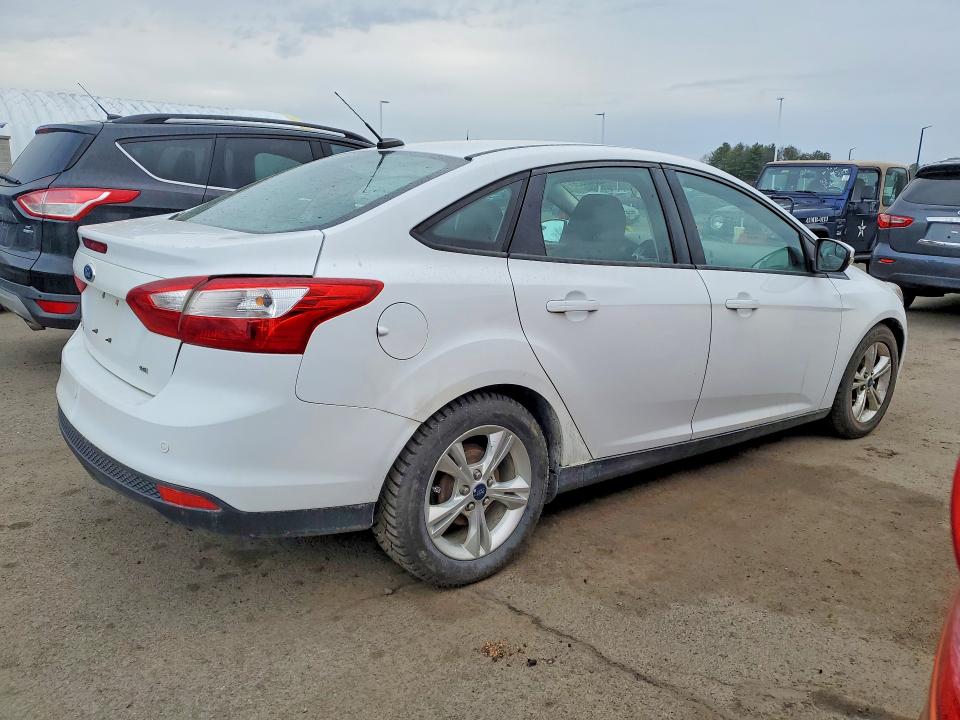 2013 Ford Focus მანქანა იყიდება აუქციონზე, vin: 1FADP3F25DL235947, აუქციონის ნომერი: 48047326
