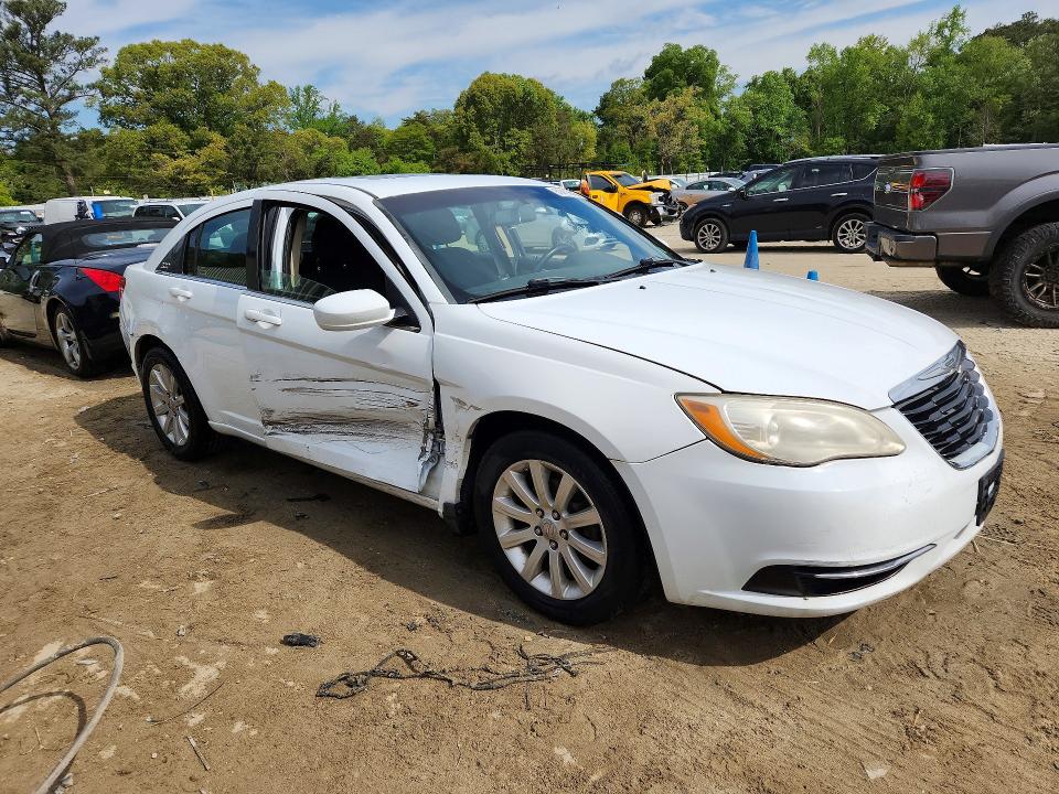 51479616 :رقم المزاد ، 1C3BC1FBXBN581371 vin ، 2011 Chrysler 200 مزاد بيع