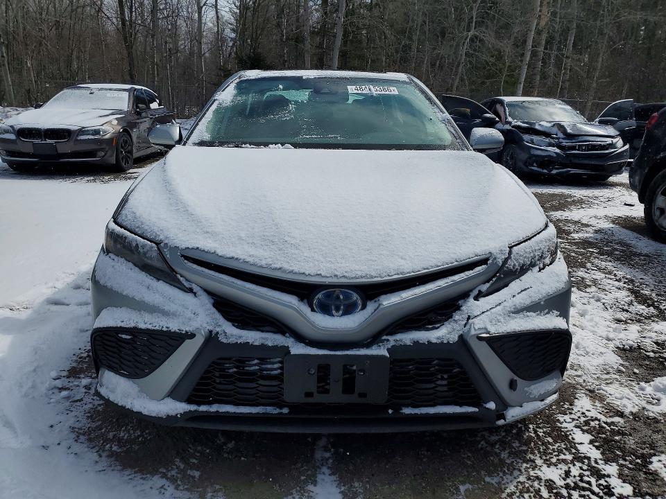 48465386 :رقم المزاد ، 4T1B21HK7MU015281 vin ، 2021 Toyota Camry مزاد بيع
