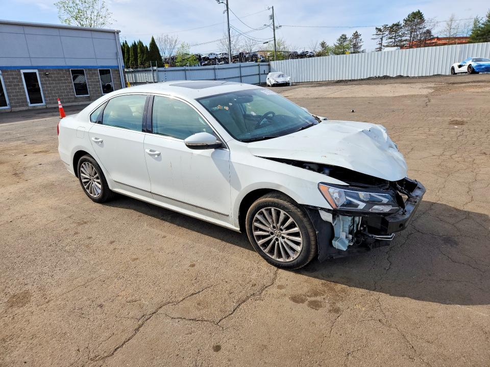2016 Volkswagen Passat მანქანა იყიდება აუქციონზე, vin: 1VWBT7A31GC005618, აუქციონის ნომერი: 51001516