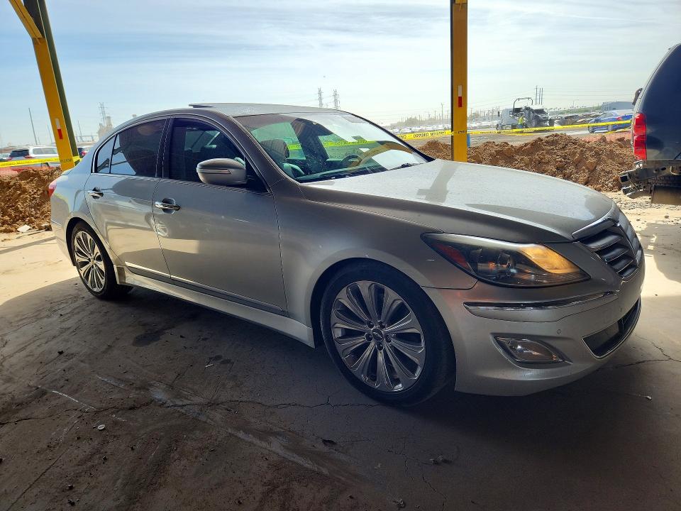 50950946 :رقم المزاد ، KMHGC4DHXCU187642 vin ، 2012 Hyundai Genesis مزاد بيع